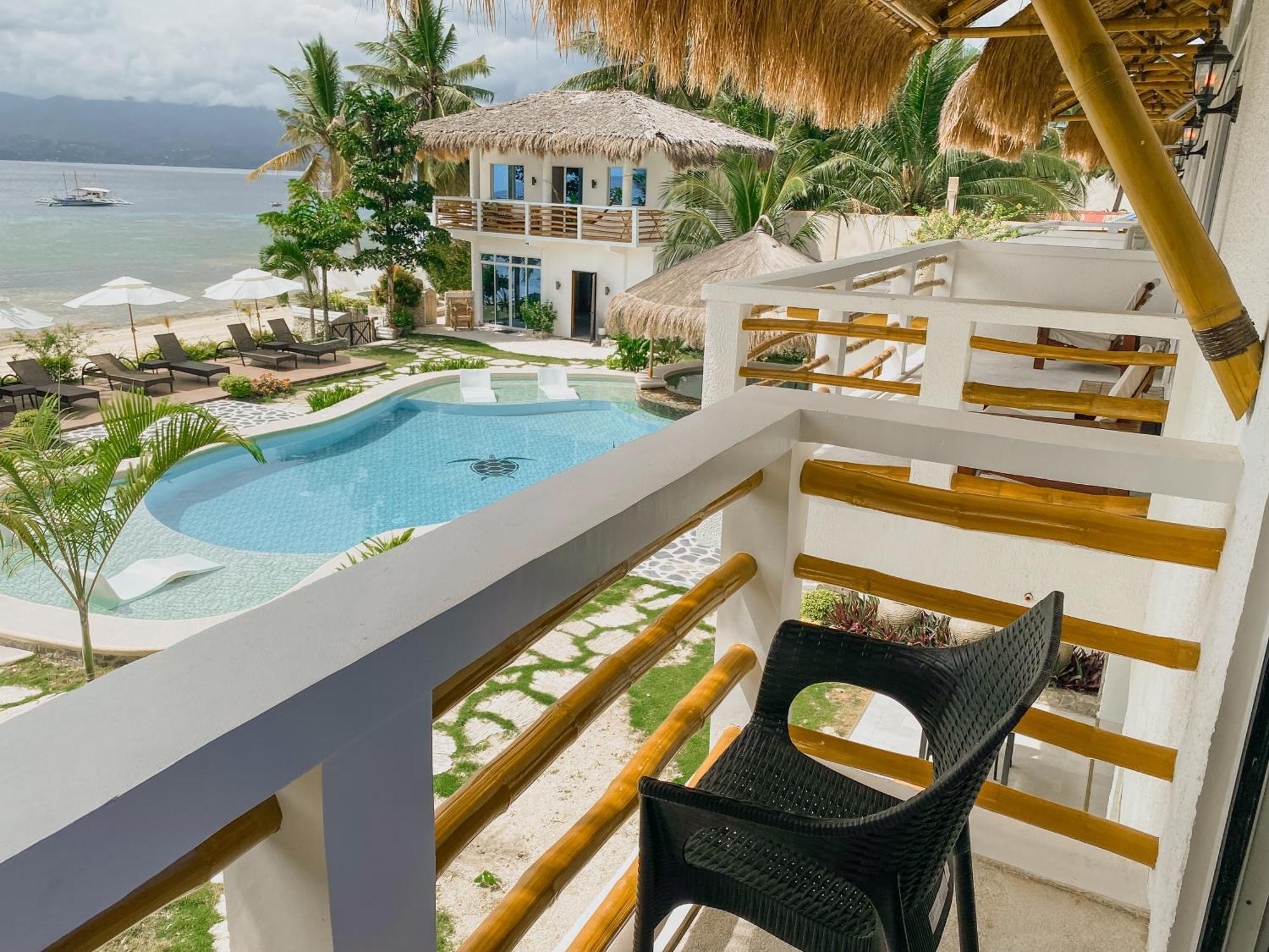 Avila'S Horizon Dive Resort Santander Exterior foto